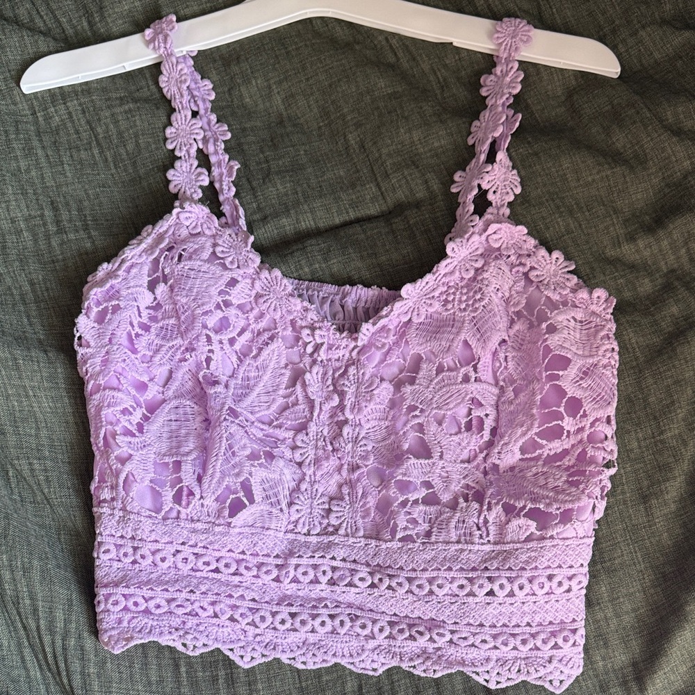 NWT Lace Cropped Tank